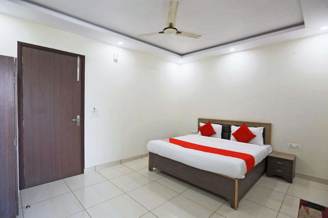 Hotel Oyo 48501 Dayal Regency Hapur Exterior foto