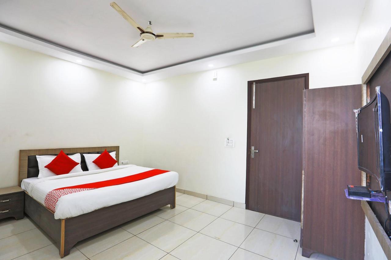 Hotel Oyo 48501 Dayal Regency Hapur Exterior foto